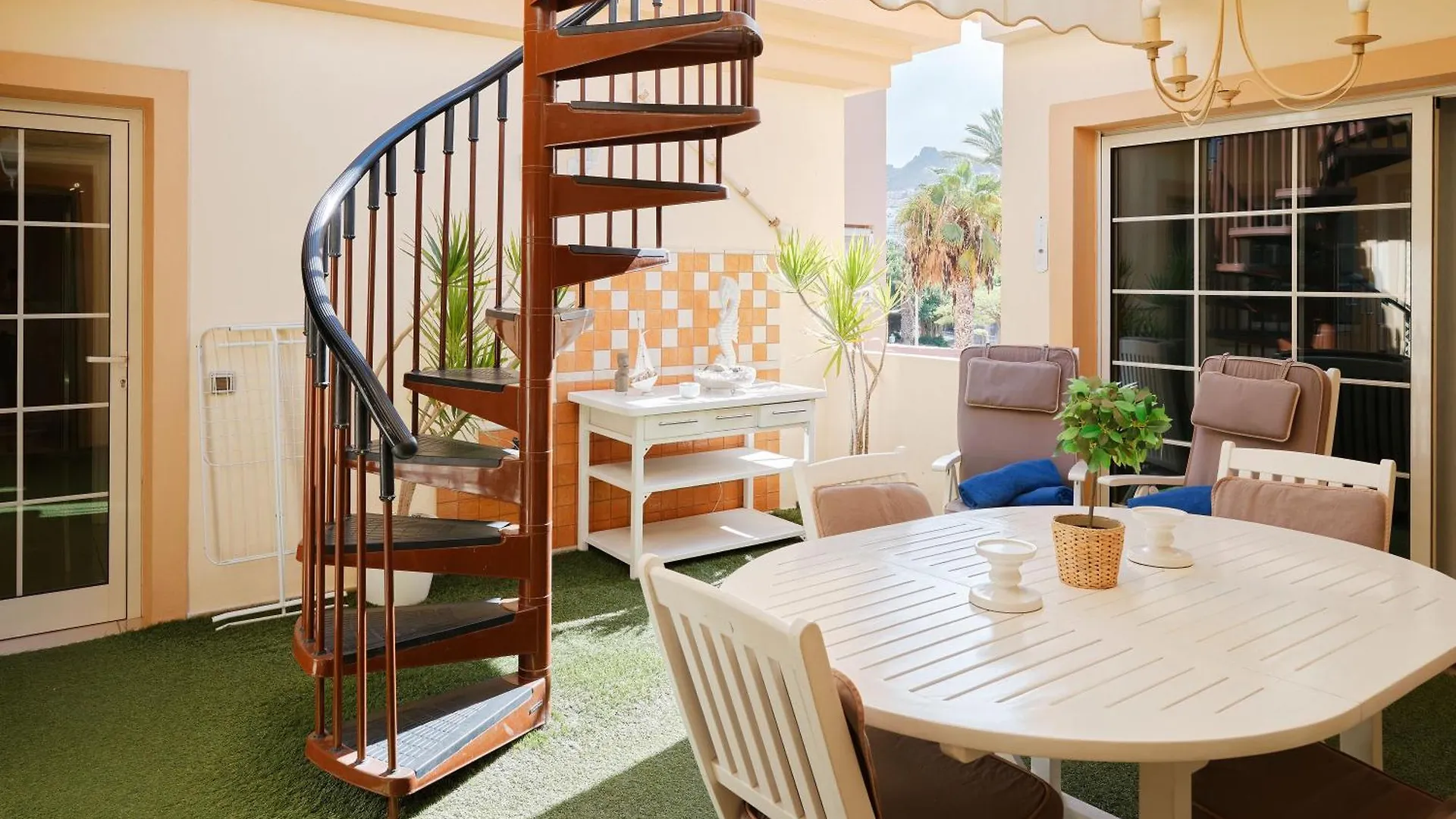 Terrazas Del Duque Beach Apartment Адехе