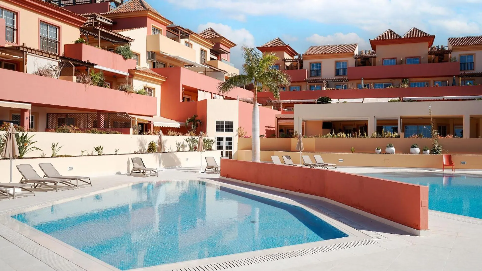 Terrazas Del Duque Beach Apartment Адехе 0*,