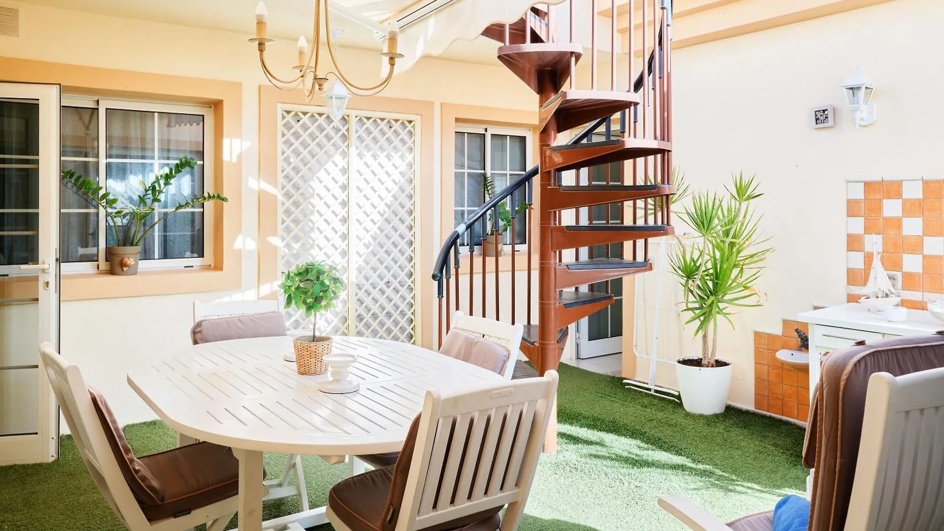 Terrazas Del Duque Beach Apartment Адехе